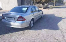 Mercedes-Benz C-klasse C 200 Компресор 2.0 2001 г.