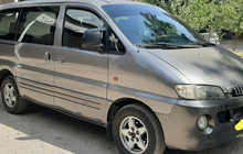 Hyundai H-1 Starex 2.0 2000 г.