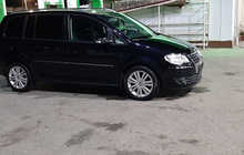 Volkswagen Touran 2.0 2007 г.