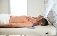 Лечебный массаж на выезд