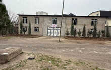 Хонаҳо ва бӯстонсароҳо